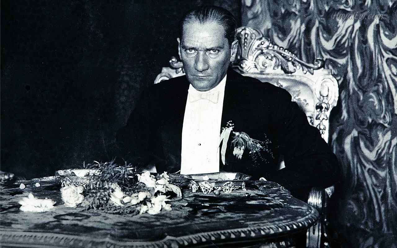 İlk kez okuyacaksınız: M. Kemal Atatürk’ün İzmir limanını terk etmeyen İngiliz komutana verdiği tarihi cevap!