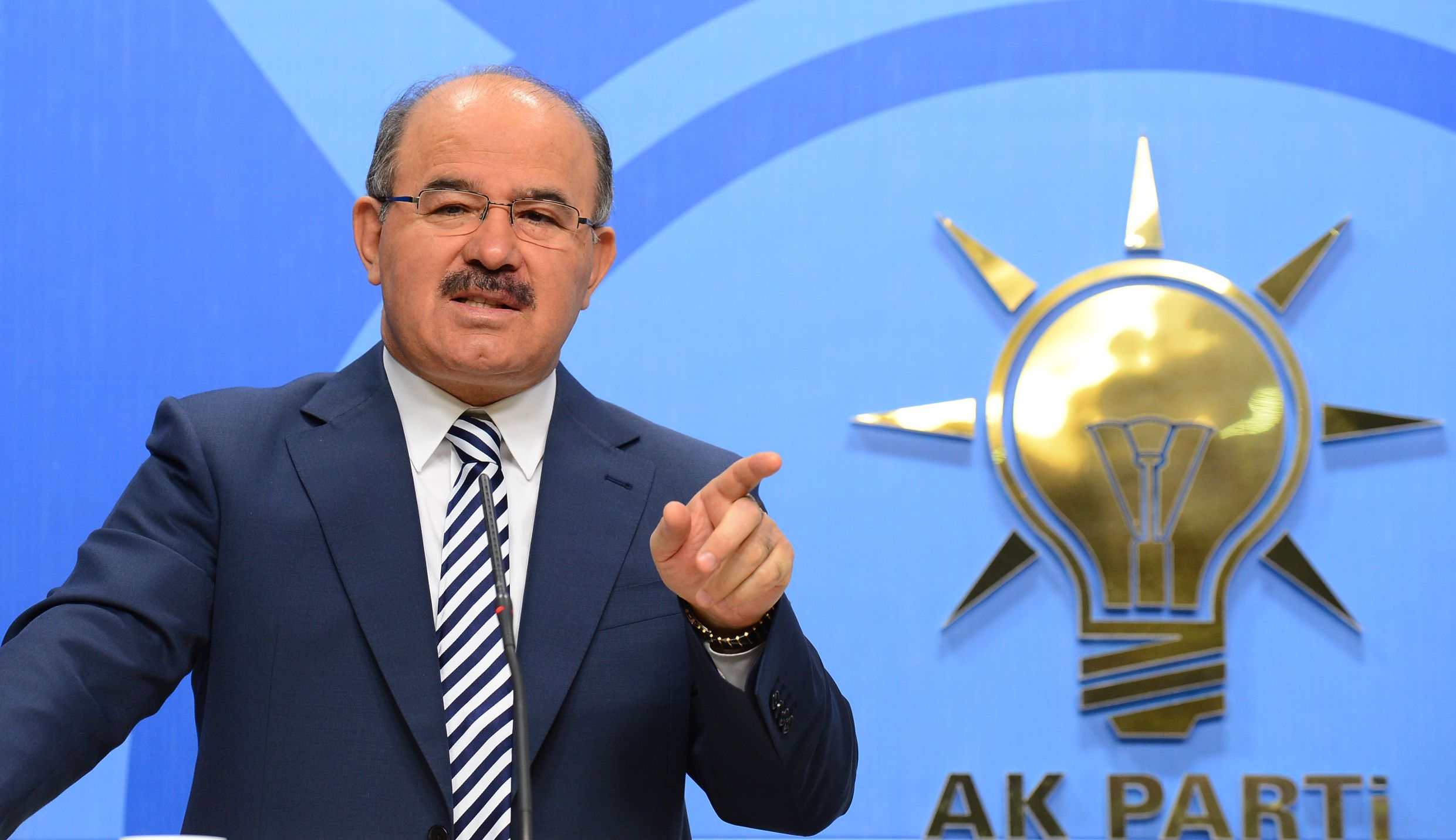 Hüseyin Çelik'ten AKP ve MHP'yi kızdıracak sözler!