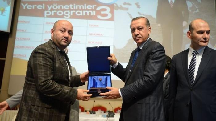 AKP’li belediyenin milyonluk ihalesi yine aynı adrese gitti