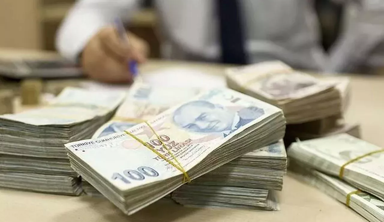 Çalışma Bakanı’ndan emekliler ve sözleşmeli personel açıklaması