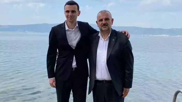 MHP'de Thodex istifası