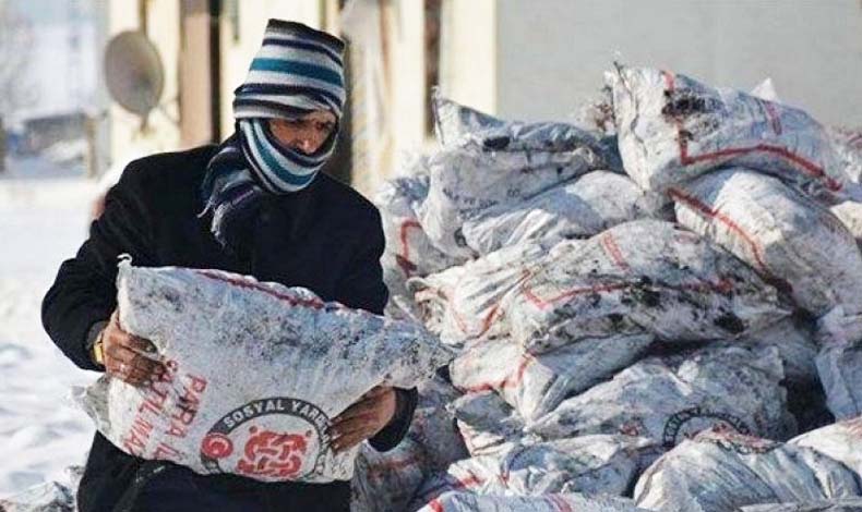 Yoksula verilen yardım kömürleri internetten satışa çıkarıldı!