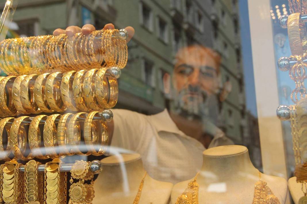Altın yatırımcıları bir değil iki kere düşünün!