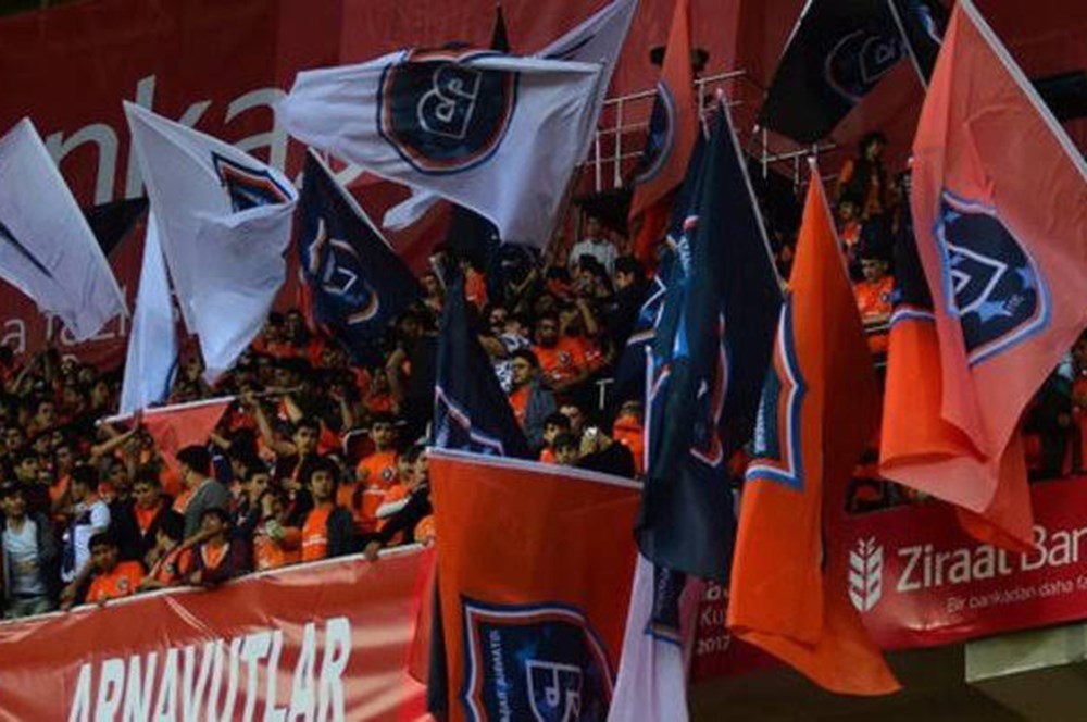 Başakşehir son engeli de geçti!