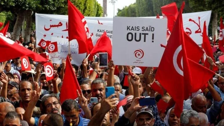 Protestolar başka bir ülkeye sıçradı!