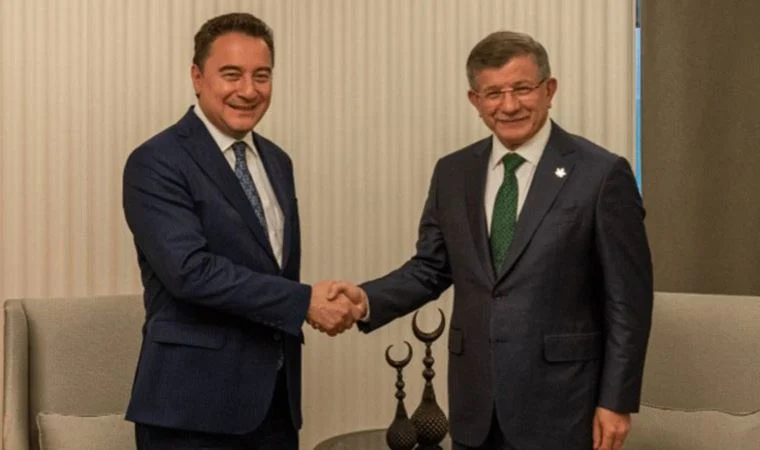 Babacan, Ahmet Davutoğlu'nu ziyaret etti