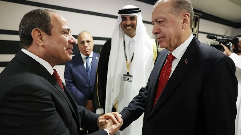 Yolu firavun yoludur demişti bugün gülerek tokalaştı!