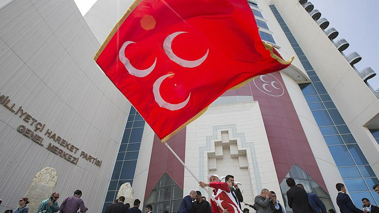 MHP’li il başkanı adaylık için istifa etti