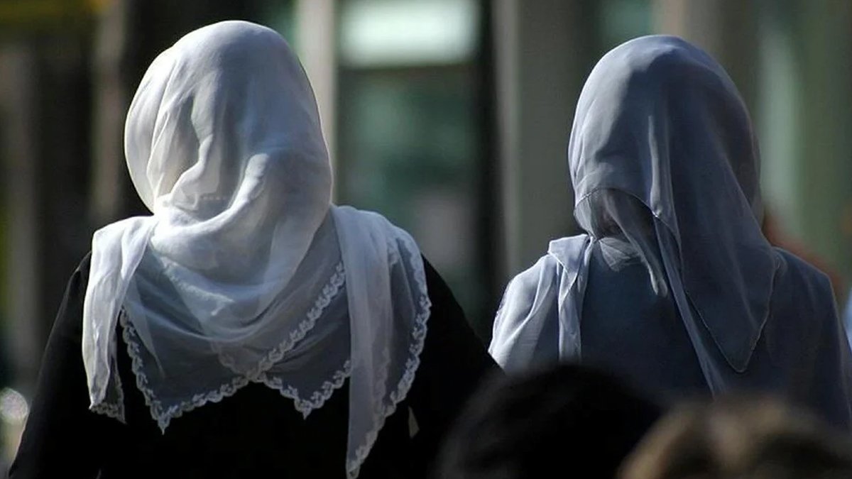 İsveç'ten 'başörtüsü yasağı' kararı
