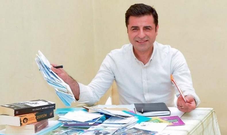 Selahattin Demirtaş cezaevinden mesaj verdi: Başlıyoruz!