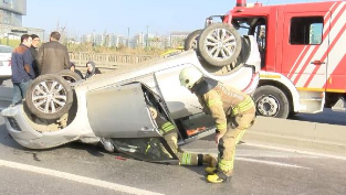 Küçükçekmece'de zincirleme kaza: 4 yaralı 