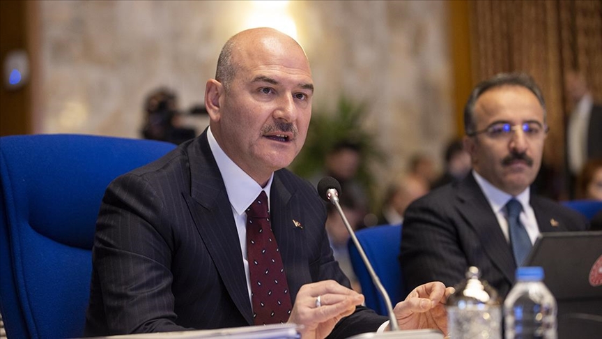 Soylu'dan gözdağı: 'Polisimiz ayaklarını kırsın!'