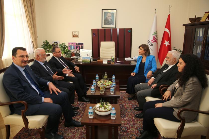 HDP Ak Parti'ye randevu vermedi!