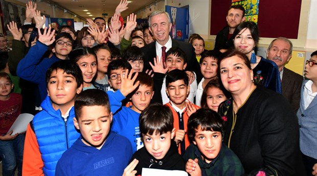 Mansur Yavaş'tan öğrencilere tam destek
