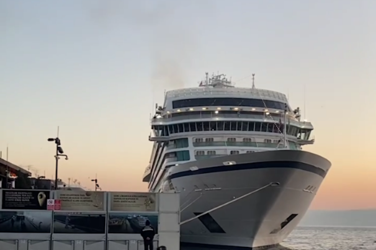 Galataport İstanbul'un yeni yıldaki ilk misafiri "Viking Sky" gemisi oldu