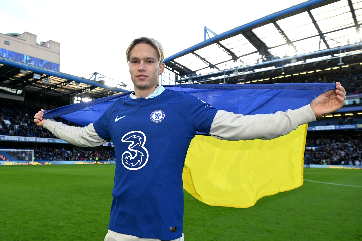Futbolcu transferi üzerinden Ukrayna'ya yardım