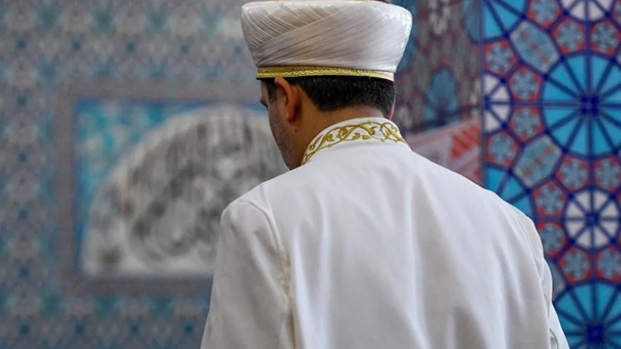 Vekil imam memur oluyor ama vekil öğretmene 'kadro yok'!