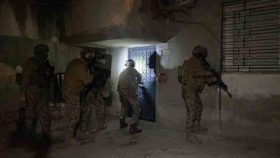 Mersin'de operasyon: 17 gözaltı kararı