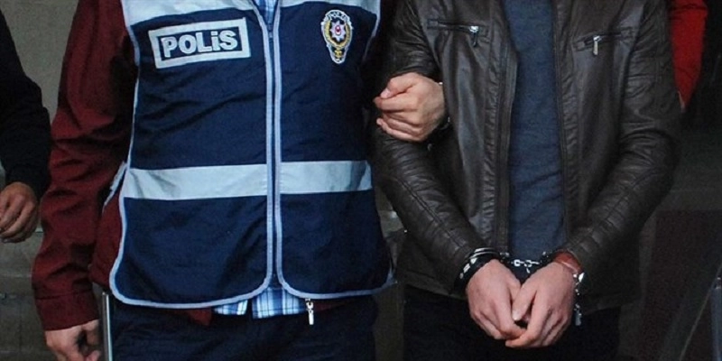 Doktoru silahla tehdit eden muhtar tutuklandı