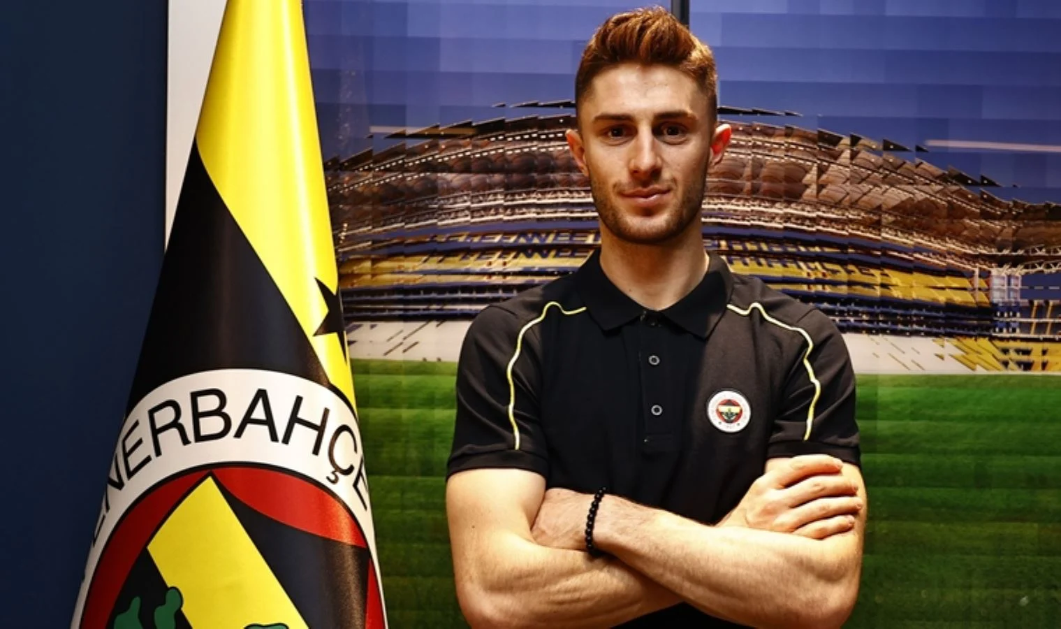 Fenerbahçe 23 yaşındaki genç futbolcu ile sözleşme imzaladı