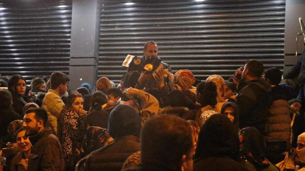 Diyarbakır'da gece yarısı 'izdiham'