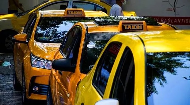 Taksi şoförlerinin 'durak kavgası' kamerada