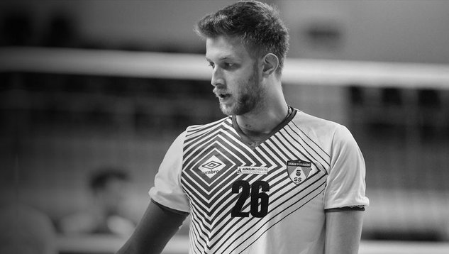 Milli voleybolcudan acı haber