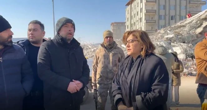 Fatma Şahin'in depremle ilgili "Her şerde bir hayır vardır" açıklaması tepki çekmeye devam ediyor