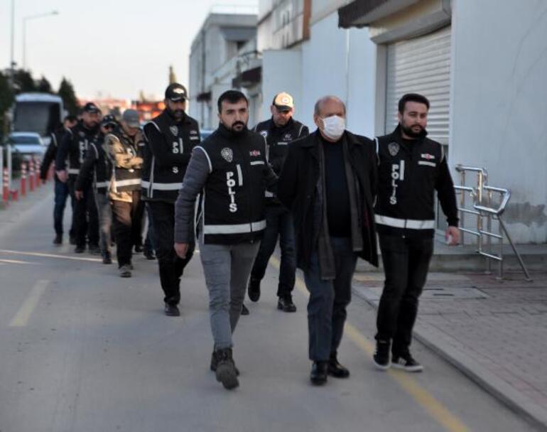 Yıkılan 11 binanın müteahhit ve mühendisleri gözaltında