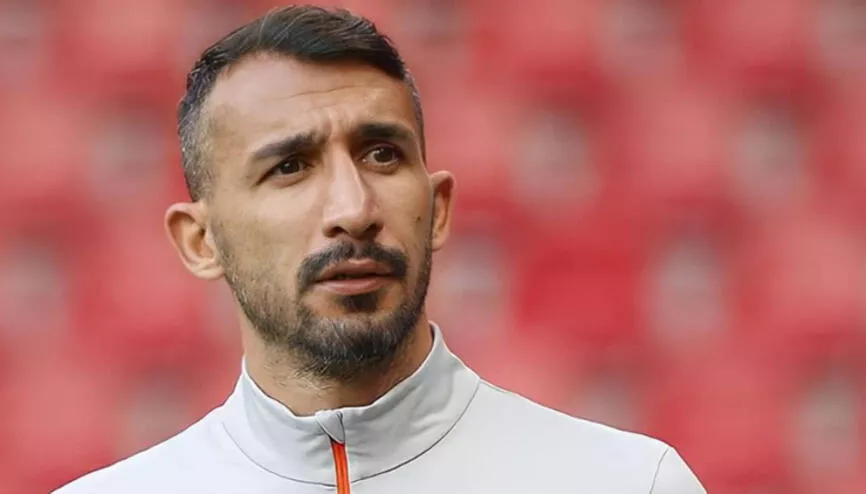 Eski milli futbolcu Mehmet Topal'dan duygulandıran yardım
