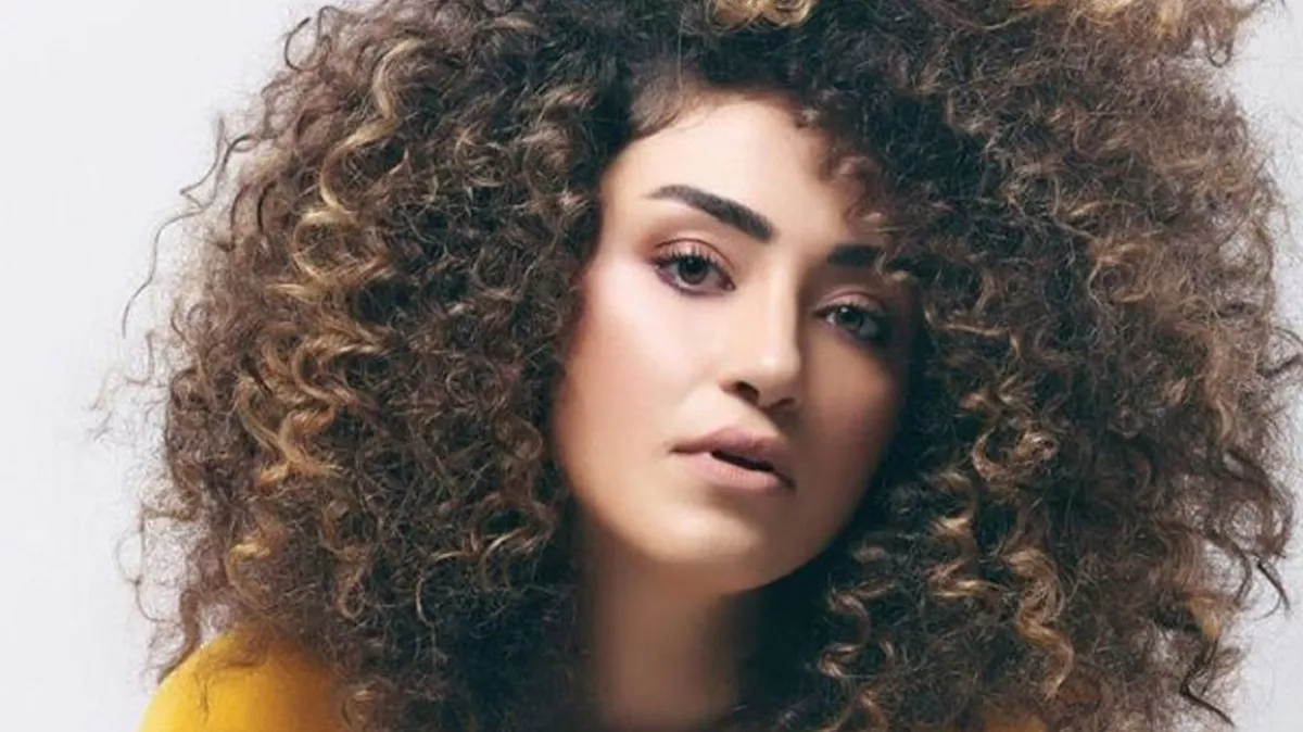 Tatlıses'in kızı bağış gecesine isyan etti