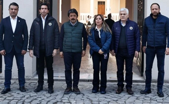 Fenerbahçe yönetimi yaraların sarılması için deprem bölgesinde