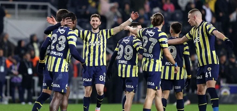 Fenerbahçe'den duygulandıran pankart