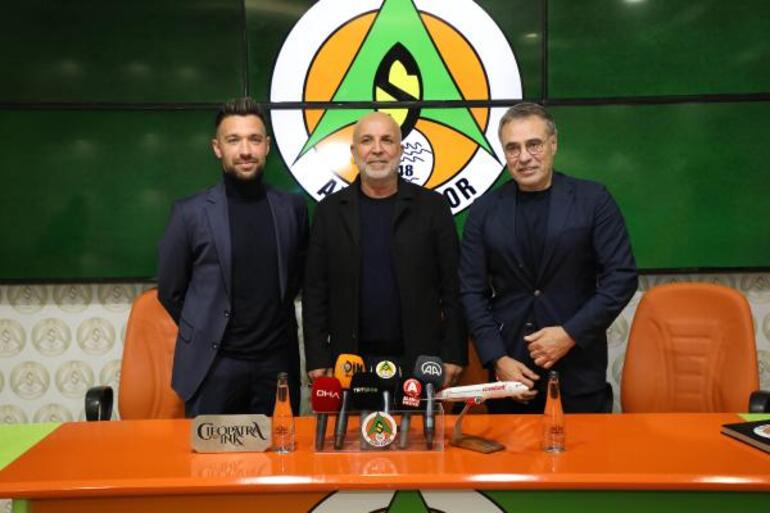 Alanyaspor'da yeni dönem Ersun Yanal ile başlıyor