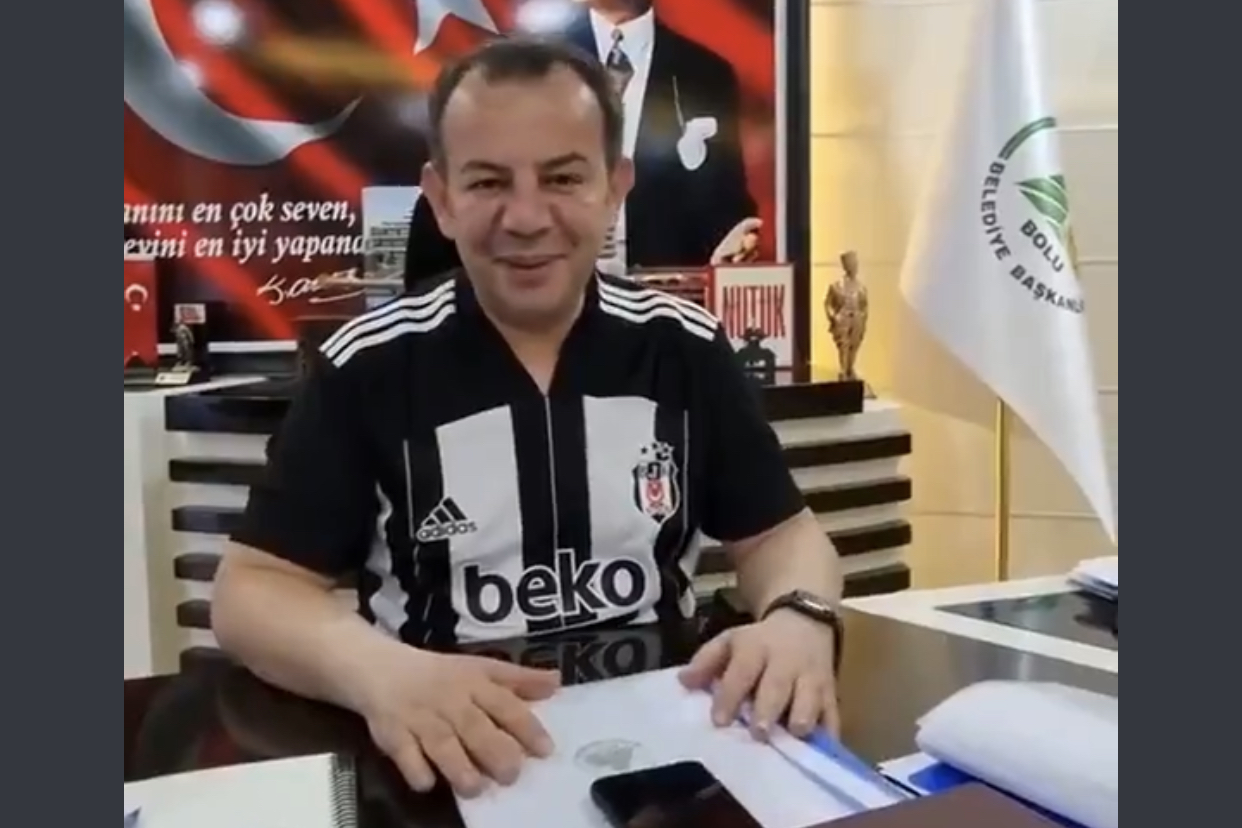 Formayı giydi Soylu'ya çattı