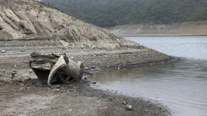 Barajda su çekilince ilginç şeyler çıktı