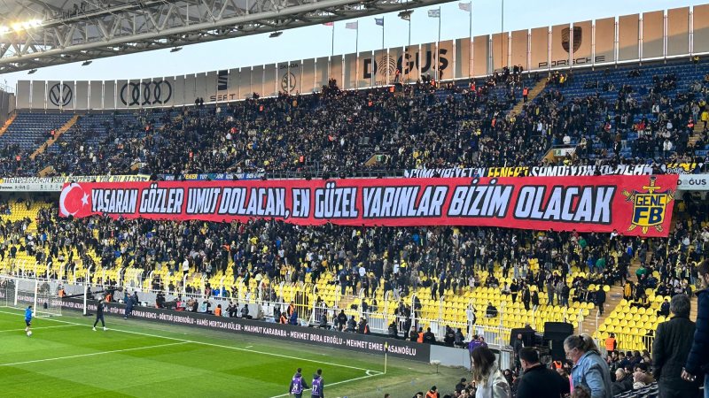 F.Bahçe Kongre üyesi duyurdu: 'Hükümet istifa' tezahüratı yapan taraftarların evine tebligatlar gitmeye başlamış!
