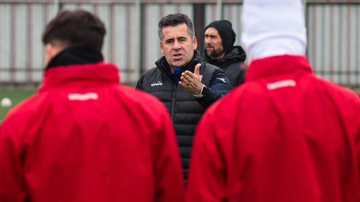 Samsunspor teknik direktörü Eroğlu: "Süper Lig için sahaya çıkıyoruz"