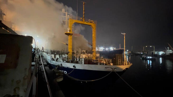 Tuzla'da Rus bandıralı gemide yangın çıktı
