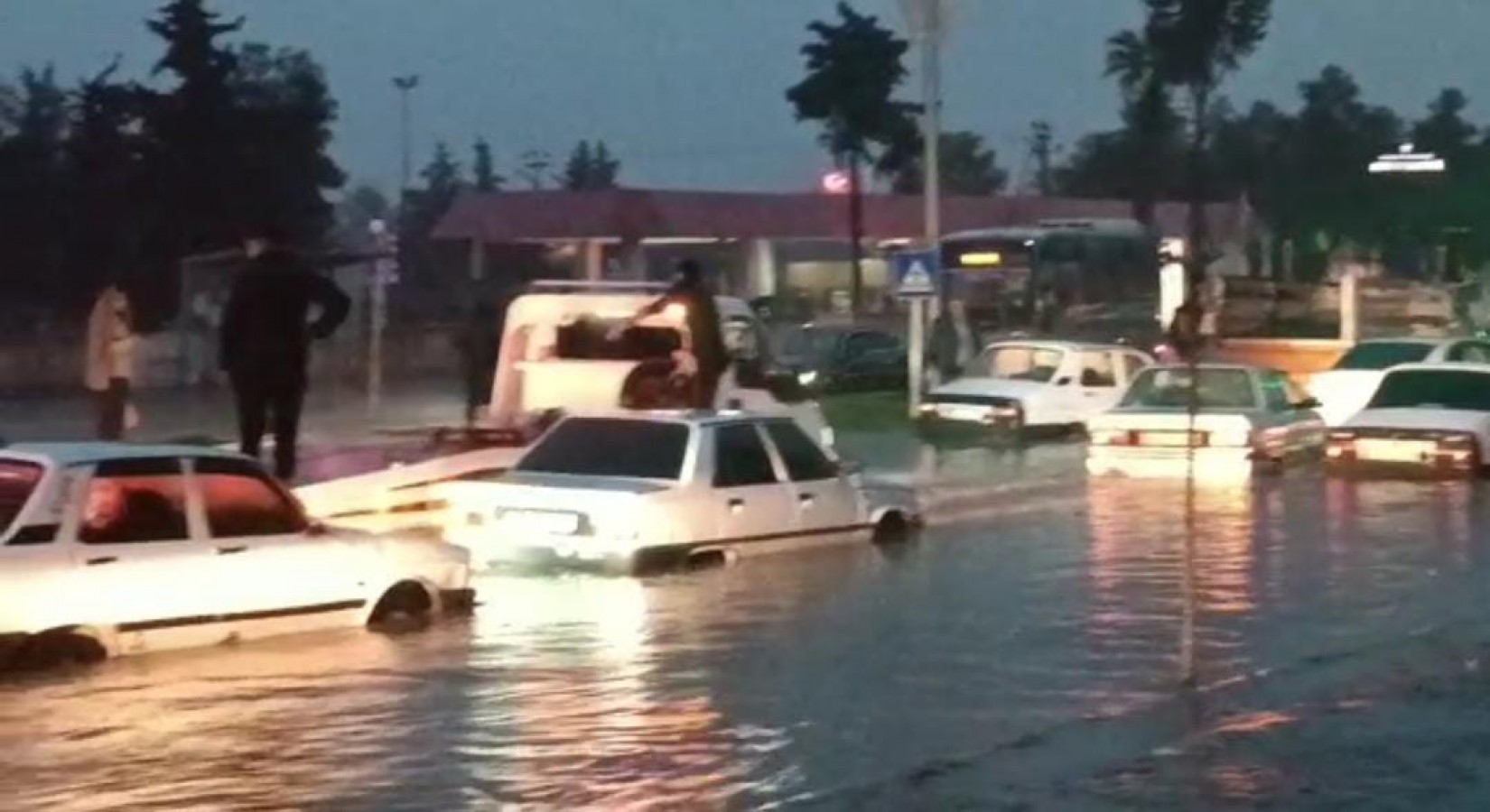 Şanlıurfa sele teslim oldu