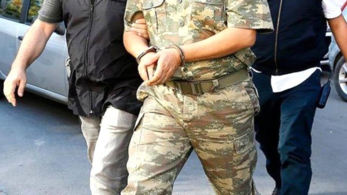Sınırda kaçaklara müdahale eden subaylar tutuklandı