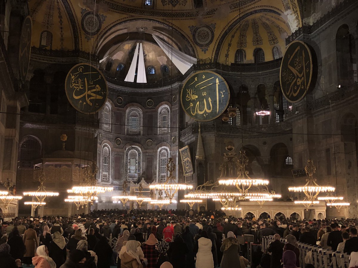 Ayasofya'da ilk teravih namazı