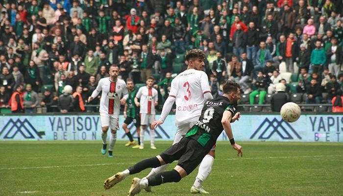 Uşakspor ateşle oynuyor