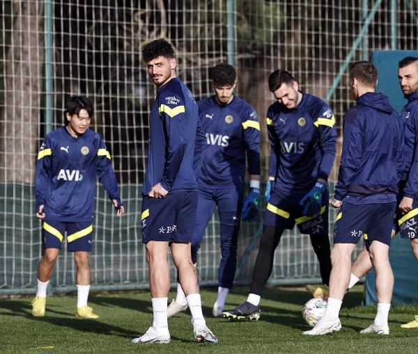 Fenerbahçe, Beşiktaş maçının hazırlıklarını tamamladı