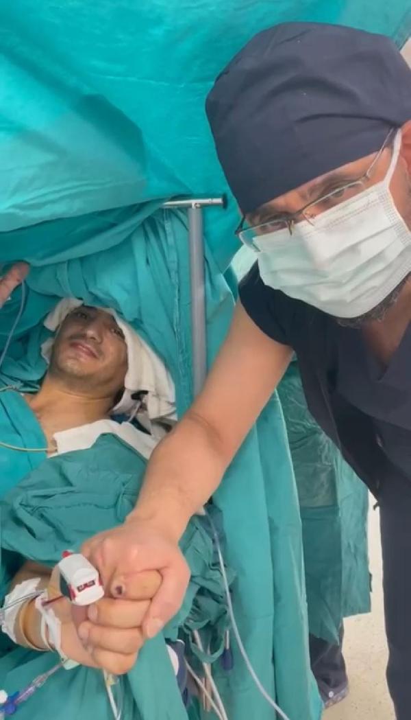 Hastaya bilinci açıkken, beyin tümörü ameliyatı yapıldı