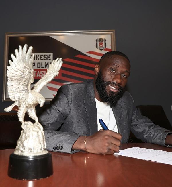 Beşiktaş, Masuaku'nun bonservisini alıyor