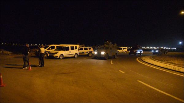 Diyarbakır’da polisin 'dur' ihtarına uymayan şüpheli ateş açtı; operasyon başlatıldı