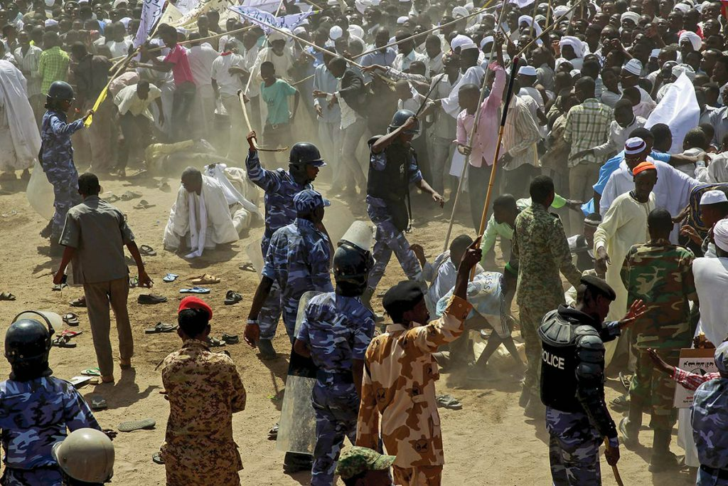 Sudan'da  ateşkes bozuldu: ölü sayısının 400'ü geçti