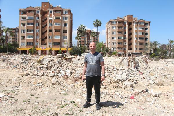 370 kişinin ölümüne sebep olan  müteahhid kayıp