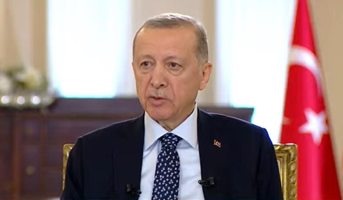 Erdoğan katıldığı canlı yayında fenalaştı yayın kesildi